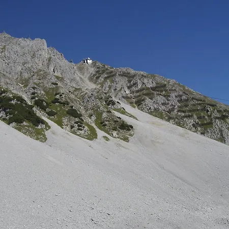 アパート Alexander